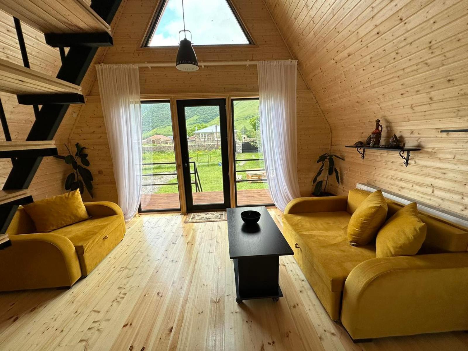 Apartmán Thomas' Hut Stepancminda Exteriér fotografie